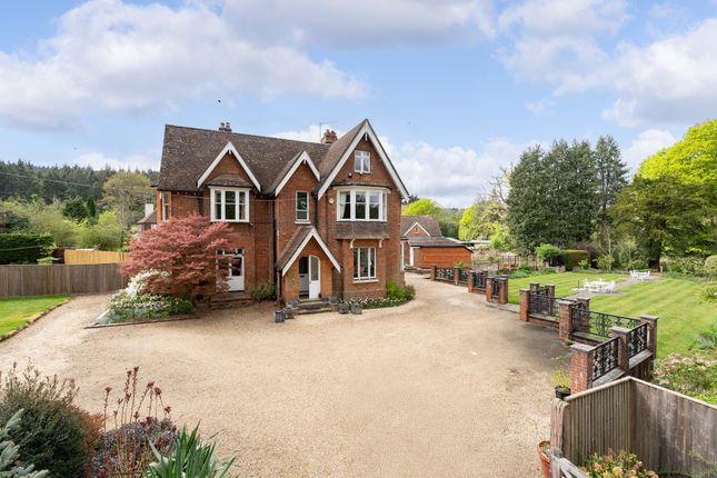 Redlands Bank House, Horsham Road... 6 bed semi