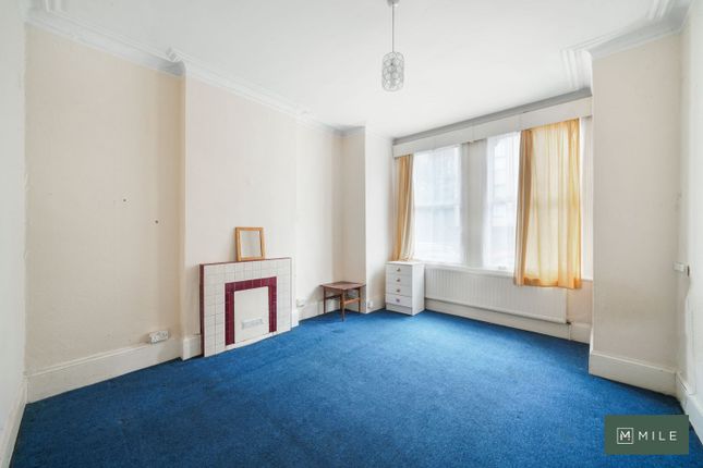 Grange Road, London NW10 4 bed flat for sale