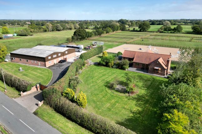 Fishlake SOUTH YORKSHIRE 4 bed equestrian property for sale