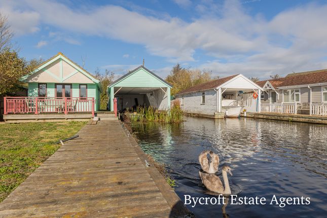 1 bedroom detached bungalow for sale