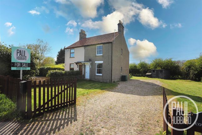 Flixton Road, Flixton, NR32 2 bed cottage for sale