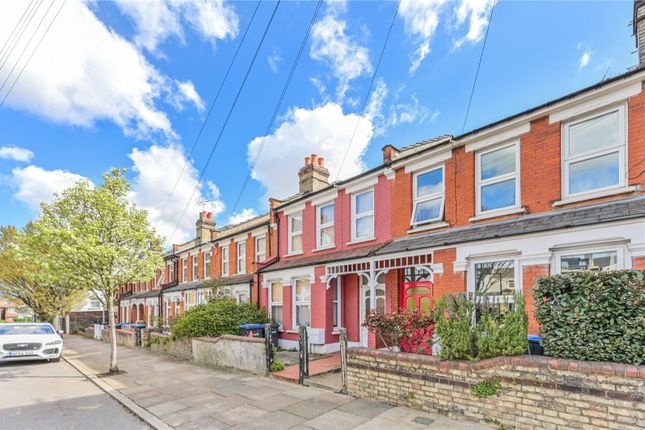 Highworth Road, London, N11 3 bed terraced house for sale
