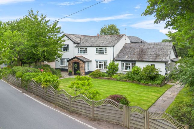 Smithy Lane, Croft, WA3 5 bed detached house for sale
