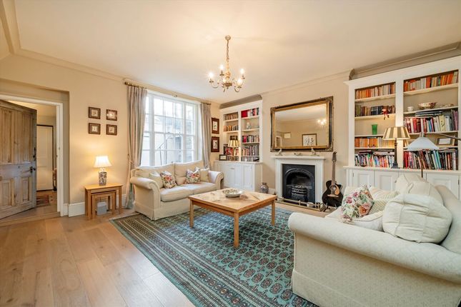 St. Georges Drive, London SW1V 2 bed flat for sale