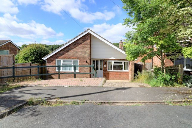 Hazlemere View, High Wycombe HP15 3 bed bungalow for sale