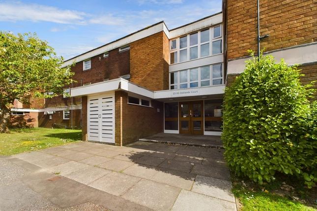 Oaklands Court, Chichester 1 bed apartment for sale