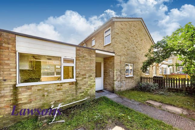 Almond Grove, Thetford, IP24 3 bed semi