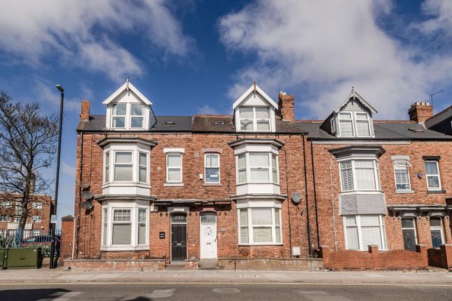6 bed property