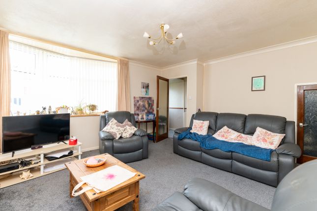 3 bed semi-detached house