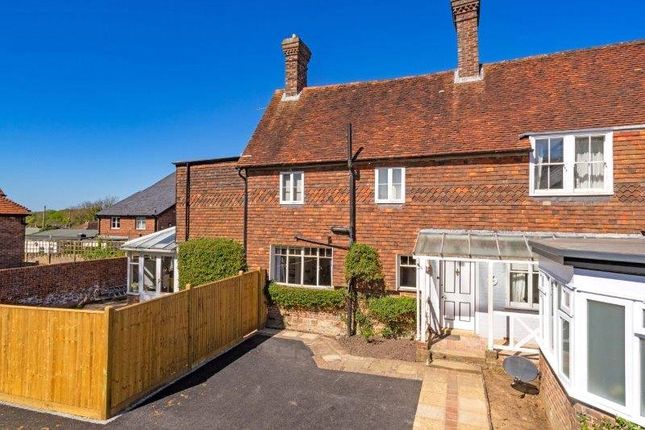 High Street, Wadhurst, East Sussex, TN5 3 bed semi