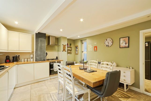4 bedroom terraced house for sale