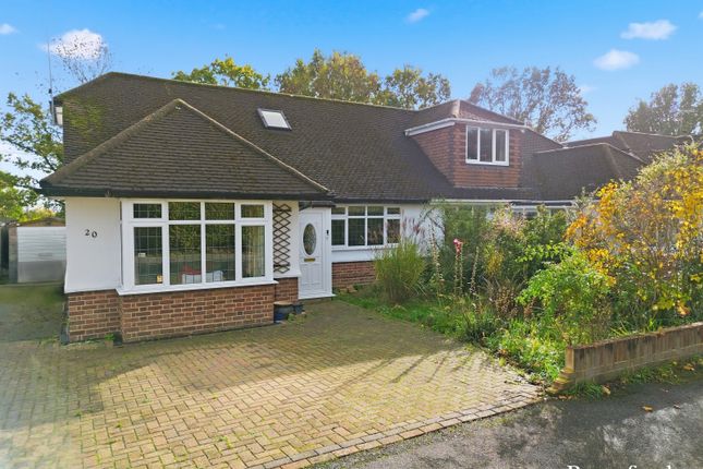 Pine Close, Ingatestone, CM4 3 bed semi