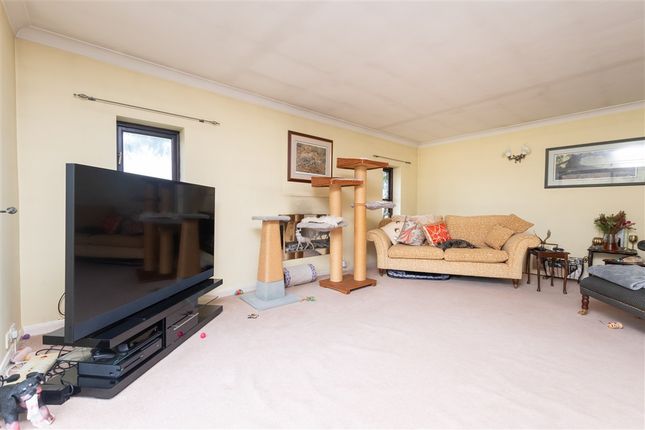 3 bed detached bungalow