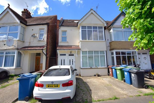 Welldon Crescent, Harrow 2 bed apartment for sale
