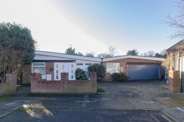 Julie Close, Broadstairs, CT10 3 bed detached bungalow for sale