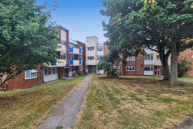 Queen Elizabeth Road, Nuneaton 1 bed flat for sale