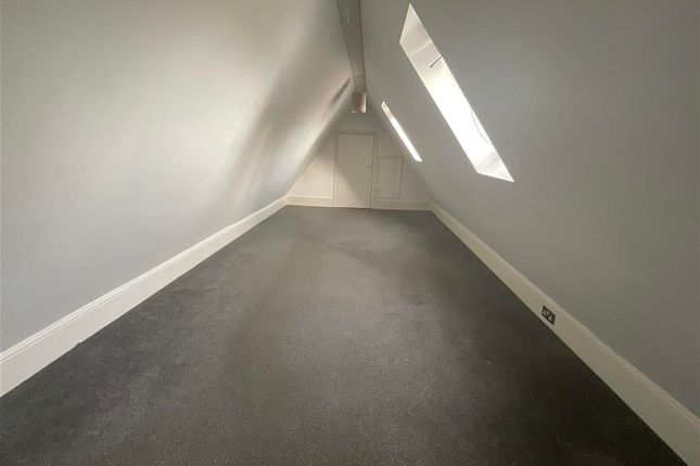 2 bed flat