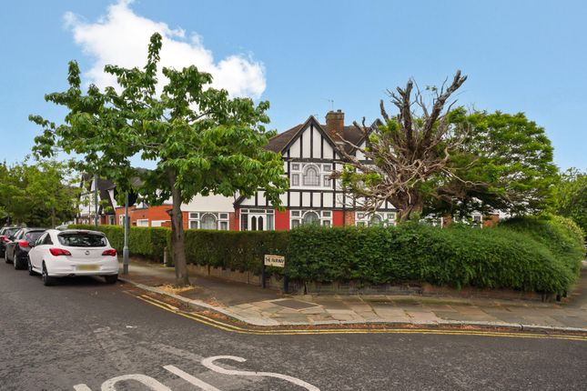 5 bedroom semi-detached house for sale