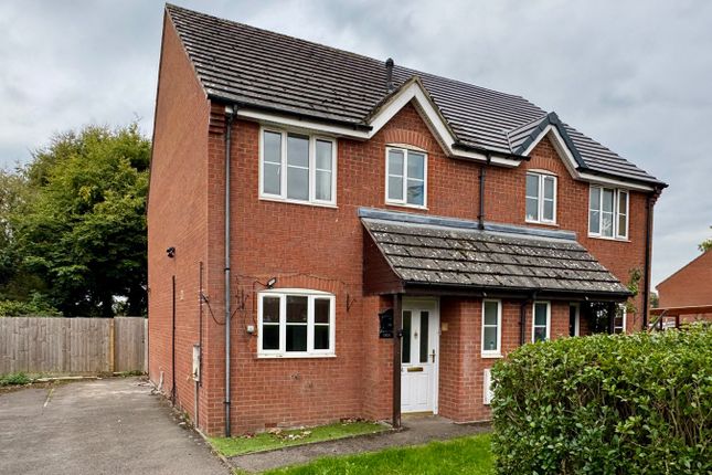 Abbey Woods Close, Wallingford OX10 3 bed semi