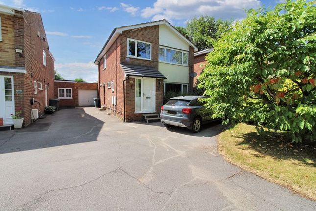 Cedar Avenue, Hazlemere HP15 4 bed detached house for sale