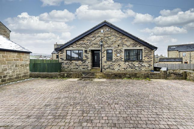 High Street, Halifax HX4 3 bed detached house for sale