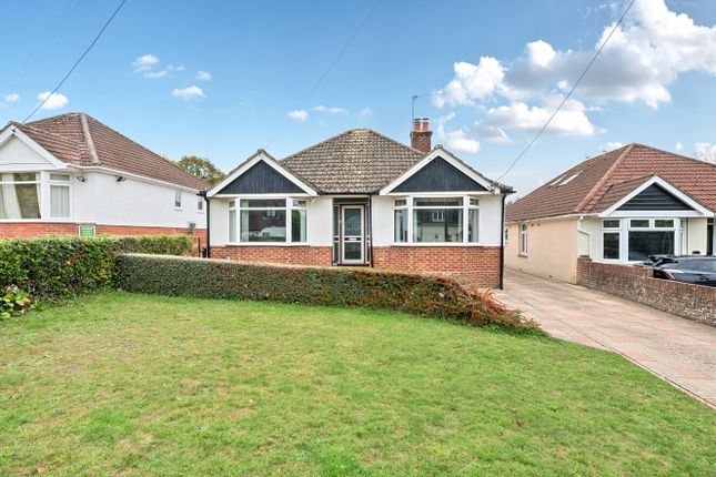 Pitmore Road, Allbrook, Hampshire, SO50 2 bed bungalow for sale