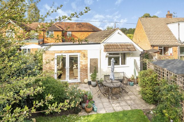 Beacon View Road, Godalming GU8 3 bed detached house for sale