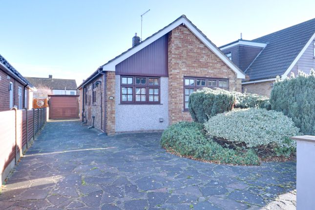 Fairview Avenue, Rainham RM13 2 bed detached bungalow for sale