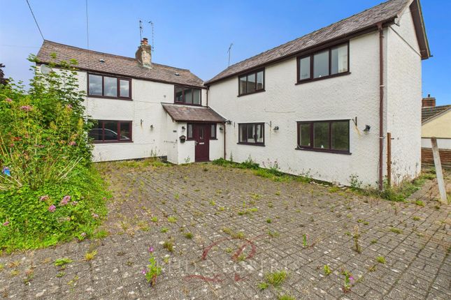 6 bedroom detached house for sale