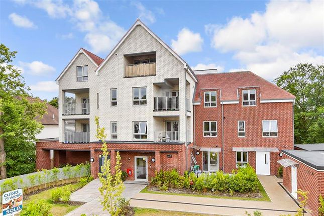 Russell Hill, West Purley, Surrey 2 bed apartment for sale