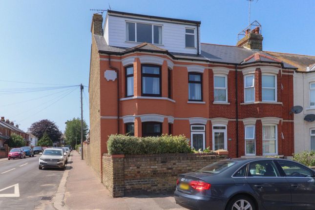 4 bedroom end of terrace house for sale
