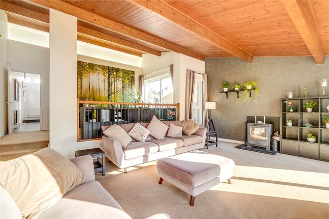 4 bed detached house