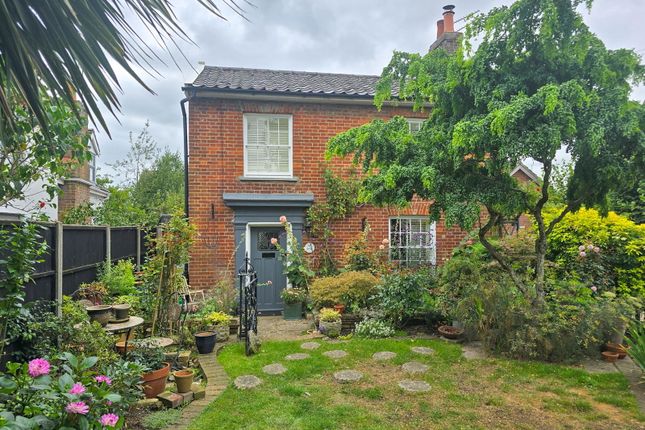 Leigh Close, Attleborough NR17 2 bed detached house for sale