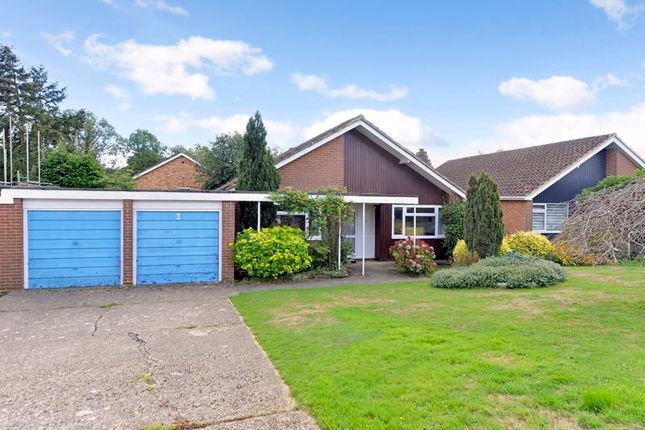 Summerlands, Cranleigh 3 bed detached bungalow for sale