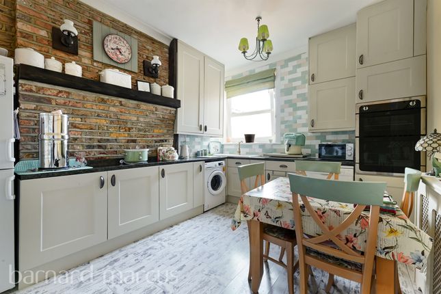4 bedroom maisonette for sale
