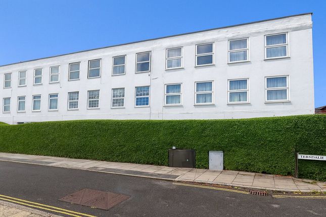 Greenford Road, Greater London UB6 2 bed apartment for sale