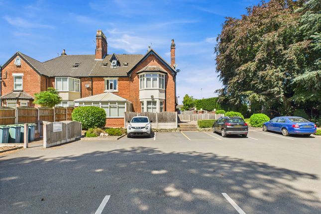 6 bedroom semi-detached house for sale