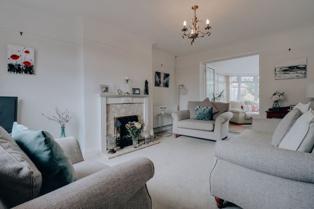 Reddings Avenue, Bushey, WD23 3 bed semi