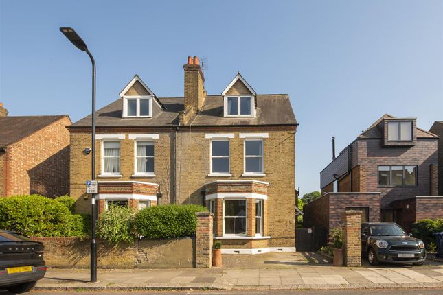 5 bedroom semi-detached house for sale
