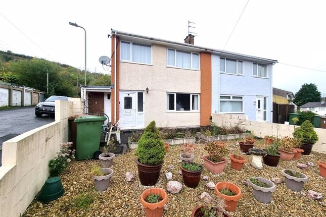 Garden Close, Caerphilly CF83 3 bed semi