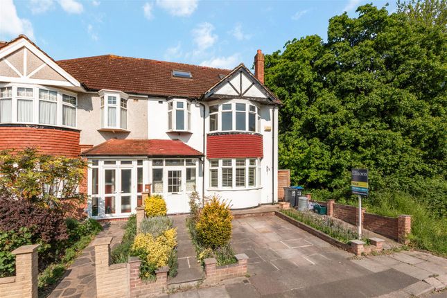 5 bedroom semi-detached house for sale