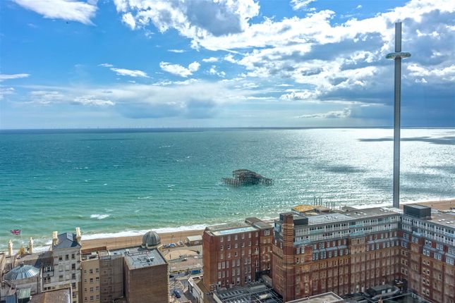 Russell Square, Brighton 2 bed apartment for sale