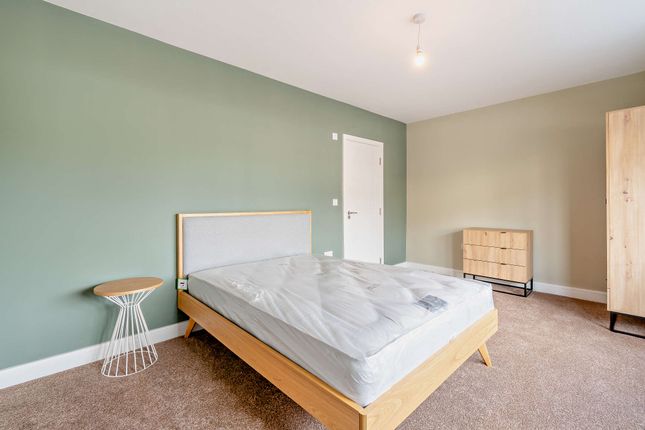 Barnsley Road, Goldthorpe, Rotherham 6 bed end of terrace house for sale