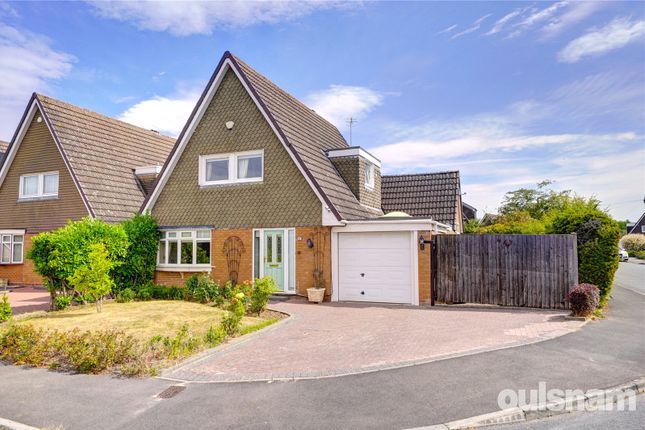 Willow Close, Fernhill Heath... 3 bed link detached house for sale