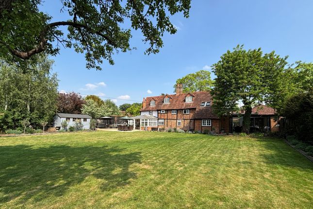 Thorpe Village, Surrey, TW20 8UE 5 bed detached house for sale