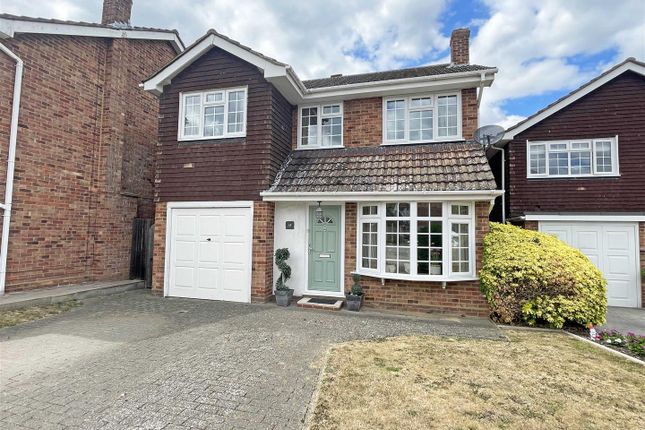 Honey Close, Great Baddow, Chelmsford 4 bed detached house for sale