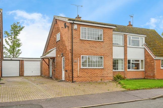 3 bedroom semi-detached house for sale