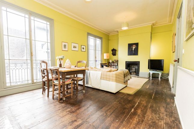 Available With No Onward Chain in... 3 bed terraced house for sale