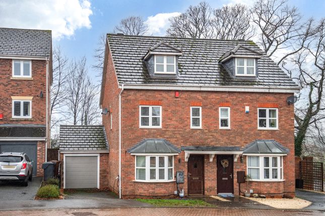 Mallow Drive, Bromsgrove... 3 bed semi