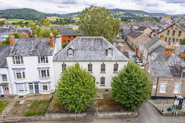 8 bedroom terraced house for sale